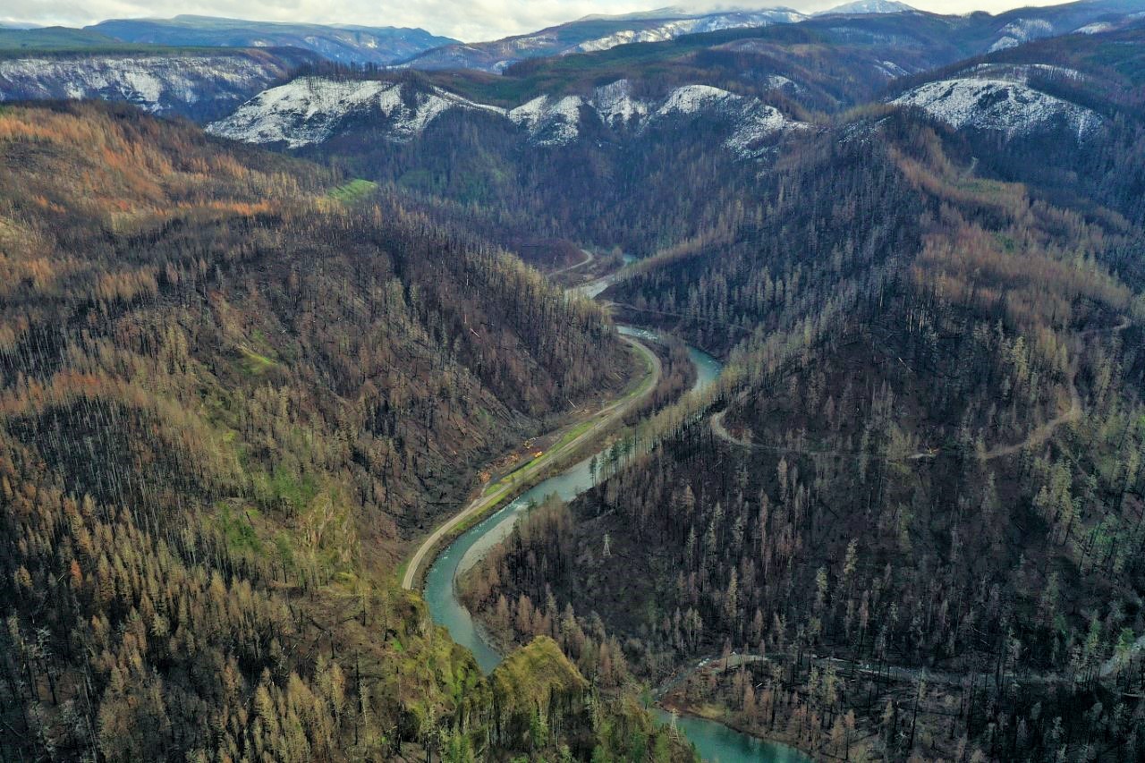 Aerial photo of mosaic burn pattern visible along the Clackamas River and 224 Highway, 2021.